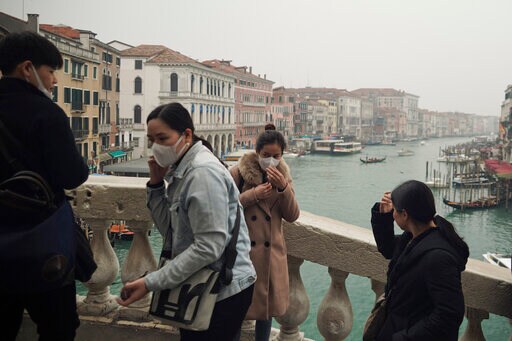 Venice Faces New Threat from Virus after Reeling from Floods