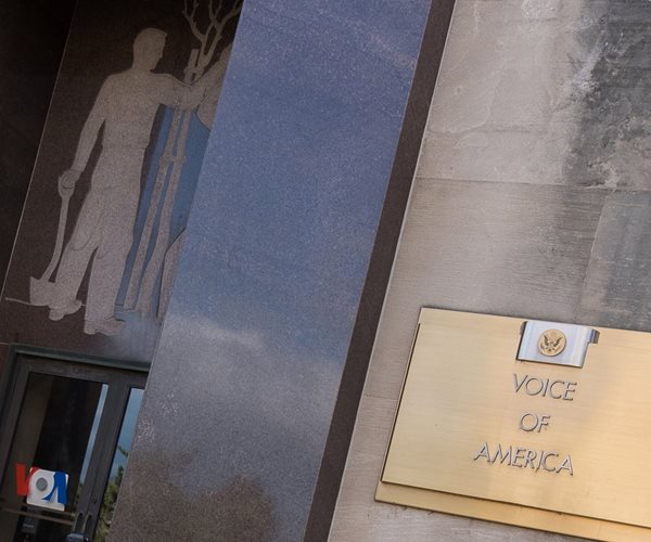 Russian Upper House Approves Bill Targeting Foreign Media