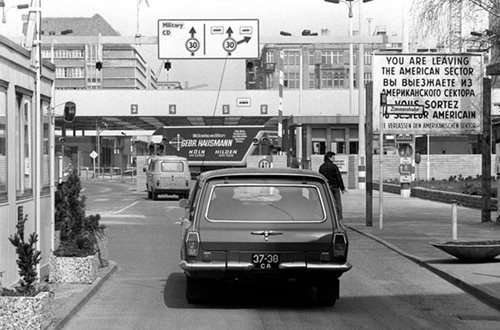 4/14/1986 — Most Famous Checkpoint: Charlie