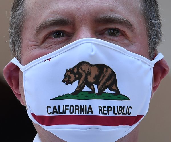 Spy Agencies Must Update Approach to China, House Democrats Say