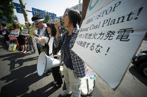 Divide over Fiscal Policies, Currencies at G-7 in Japan