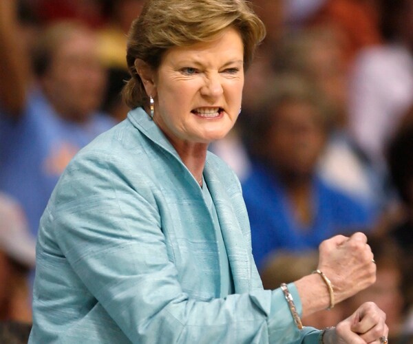 Pat Summitt's Family, Friends Gather Near as Her Health Declines