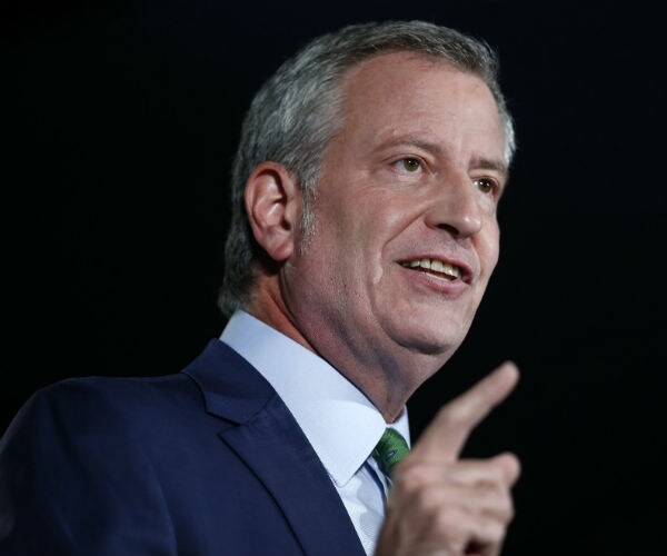 bill de blasio is show speaking