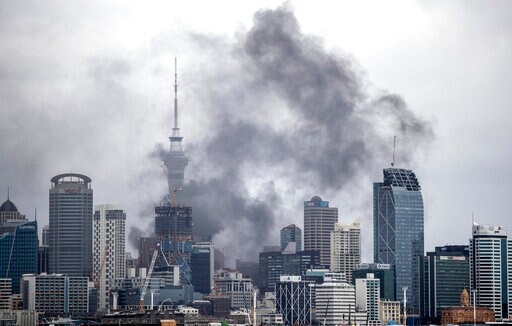 Fire Burning for 2nd Day Disrupts Center of New Zealand City