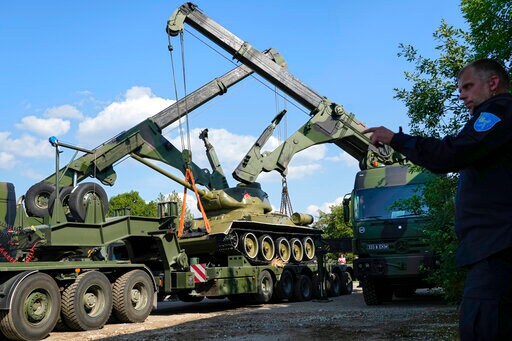 Estonian Minister Defends Visa Ban against Russian Tourists