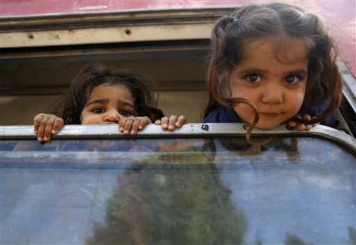 Serbian Leader Criticizes Hungary for Migrant Border Fence