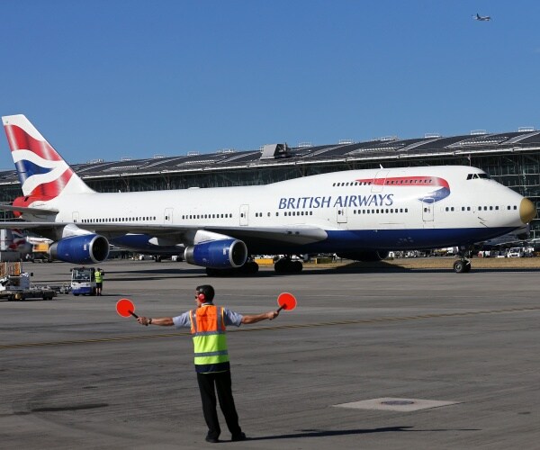 british airways boeing 747 at an airport