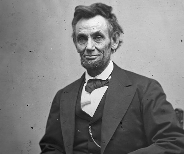 Lincoln's Fountain Pen Sells for Over $40,000