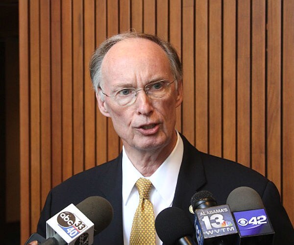 Alabama Gov. Robert Bentley May Step Down This Week