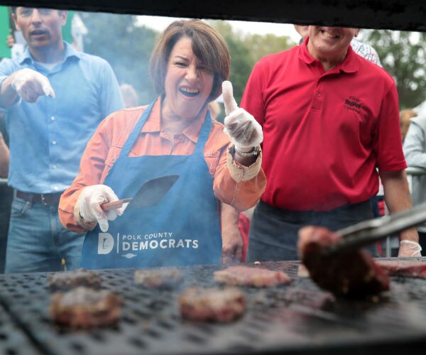 Steak, Beer and Politics: 2020 Democrats Descend on Iowa