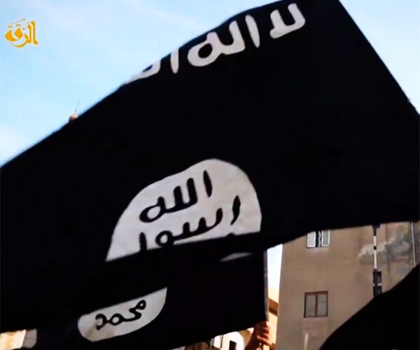 ISIS Syria Executions: 33 Men Slaughtered, Dumped in Mass Grave