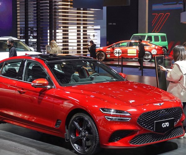 Genesis G70 Sedan Gives Bentley a Run for Its Money