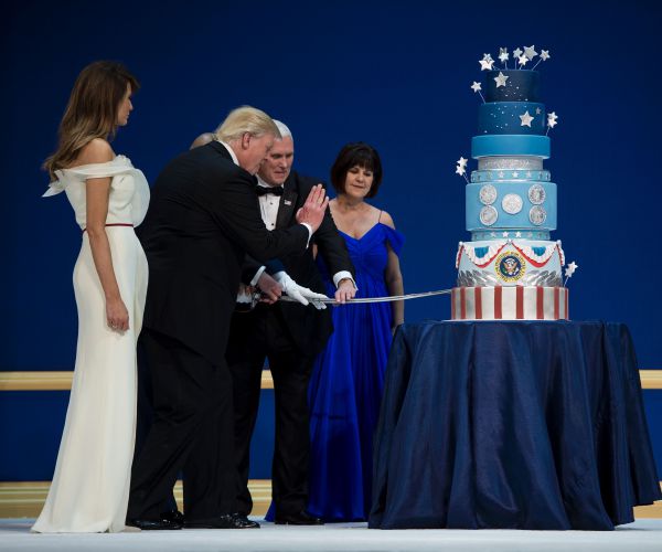 Trump Inauguration Cake: Baker Says Replica of Obama's Was Requested