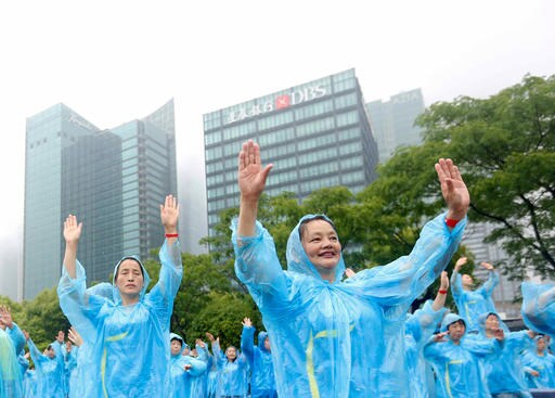 In Sync: Over 31,000 in China Set World Dance Record