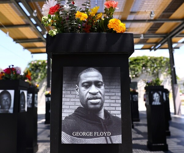 Texas Governor's Decision: Whether to Pardon George Floyd