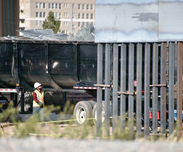 Poll: Troops Don't View Immigration as an Emergency