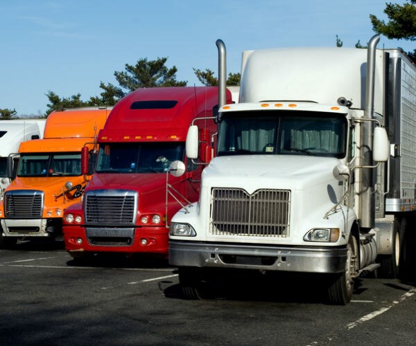 NYT: America's Truckers Feel Like 'Throwaway People'