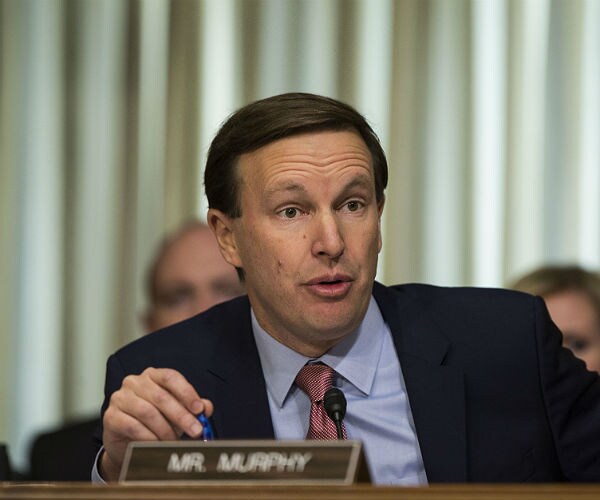 Senate Dems Launch Bill to Block Refugee Ban: 'No Real Danger to America'