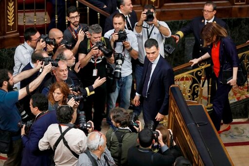 Socialist Pedro Sanchez Sworn in as Spain's Prime Minister