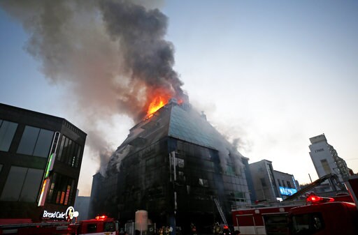 29 Die, 29 Injured in South Korean Building Fire