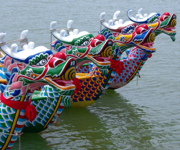 22 Rescued When Dragon Boat Sinks in Massachusetts River