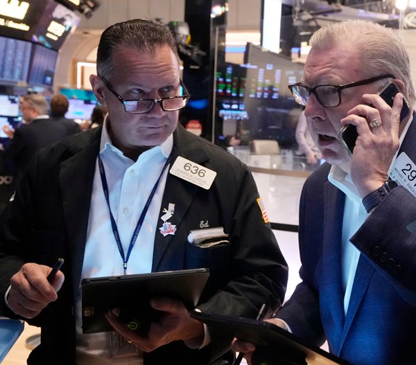 Wall Street Straps in for Trump Tariff Uncertainty