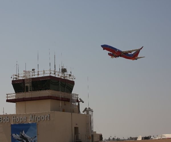 Buffett: Airlines Fly High After Bad Century