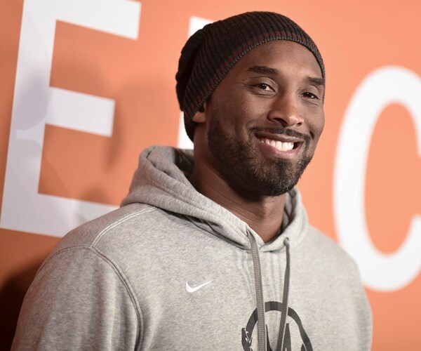 Grammy Show Opens with Moment of Silence to Kobe