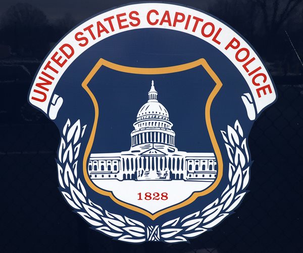 2 Charged in Police Assault on Jan. 6 to Stay Locked Up: Judge