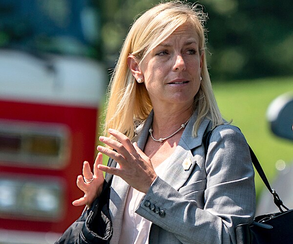 DHS Rejects Court, Will Hold Migrant Kids More Than 20 Days