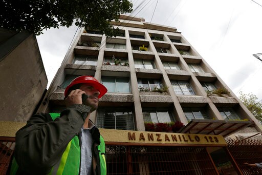 Mexican Experts Rush to Inspect Quake-damaged Buildings