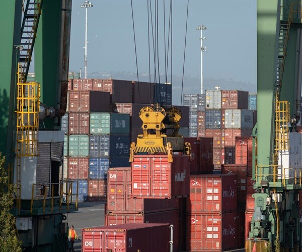 WSJ: Tariff Fears, Strong Economy Raise Cargo Imports Nearly 4 Percent
