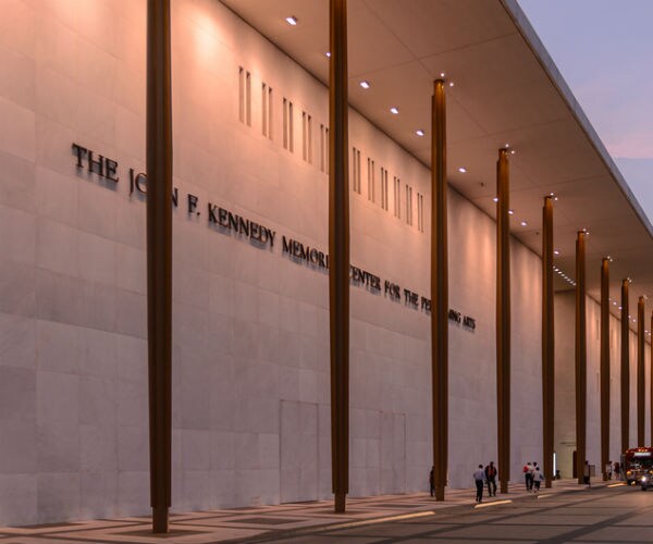 Trump's Kennedy Center Honors Skip Spotlights Divided US 
