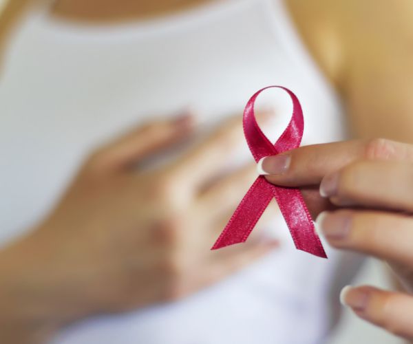 Study: Drug Stops Hot Flashes in Breast Cancer Survivors