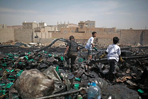 Saudi-led Coalition Launches New Strikes on Yemeni Capital