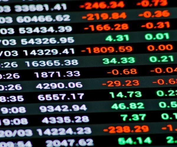 Wall Street's 'Fear Gauge' in Limbo as Big Investors Shun Stocks