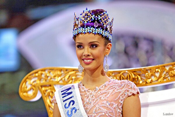Miss World 2013: Megan Young, Miss Philippines, Crowned in Indonesia