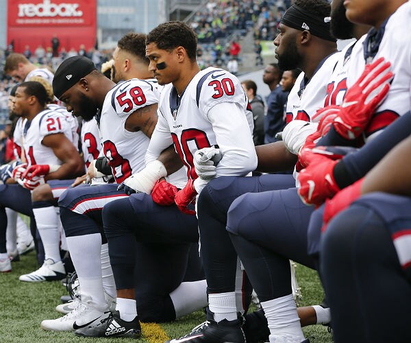 Report: Houston Texans Won't Sign Anthem Protesters