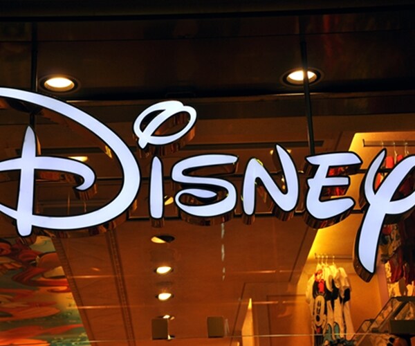 Disney's Fix for Retail Slump: Stream Theme-Park Events in Store