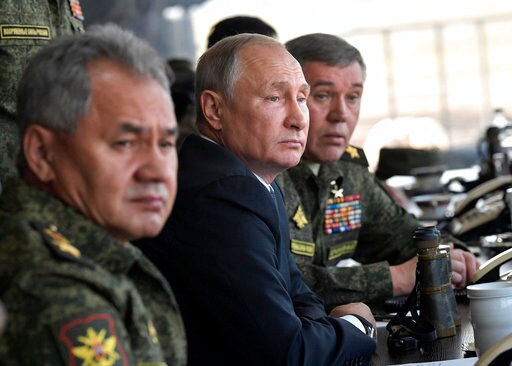 Putin Inspects war Games Billed as Russia's Biggest-ever