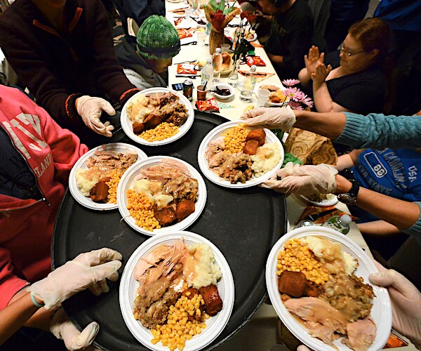 Eating Early Dinner Lowers Cancer Risk