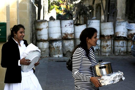 Divided Cyprus' Rival Leaders Still Looking for Land Deal