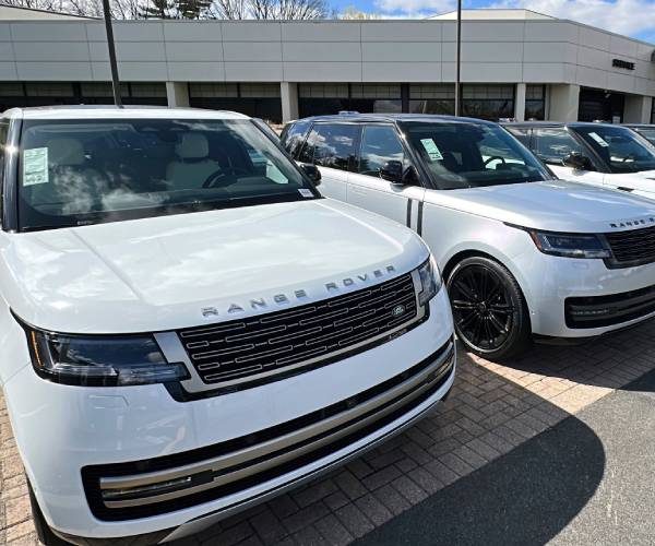 Report: Jaguar Land Rover Restarts Car Exports to the US | Newsmax.com