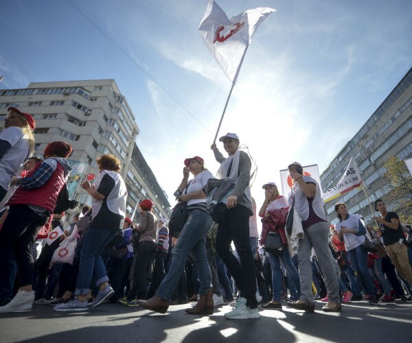 Romania: More Anti-Corruption Protests Held Blasting Govt