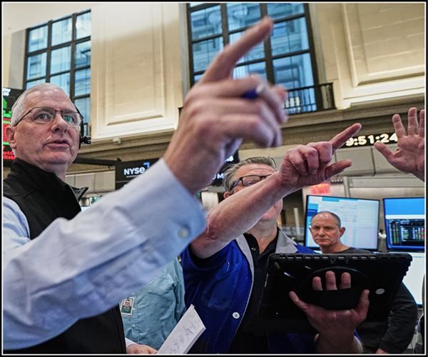 Stocks Soar to Record, Clinch Best Month Since 2020