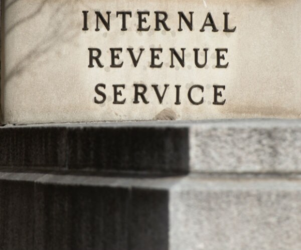 the exterior of the internal revenue service building