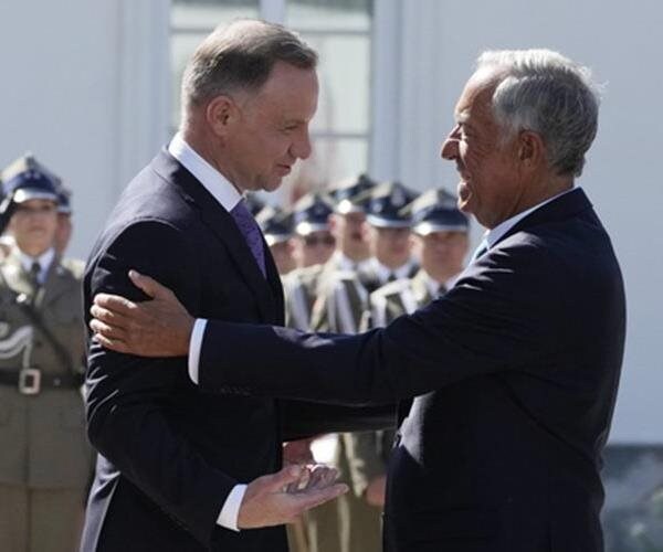 Poland's Leader: Russia Moving Nuclear Weapons to Belarus