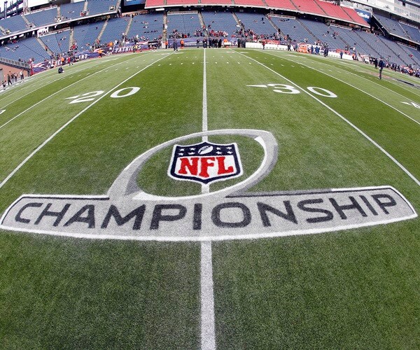 United Sued for Packing NFL Charters With Young, Blond Crews