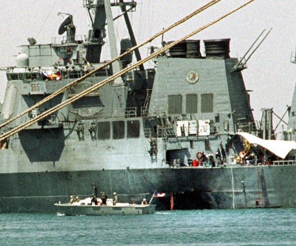 the uss cole after it was attacked in 2000