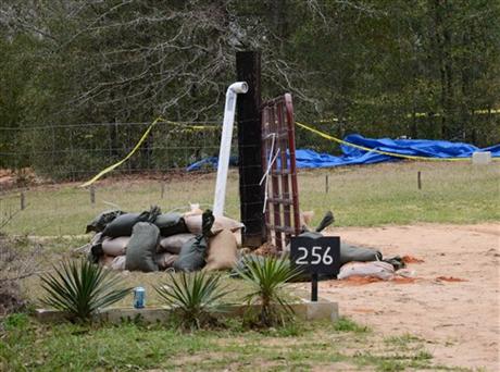 FBI: Ala. Captor Rigged Bunker, Waged 'firefight'